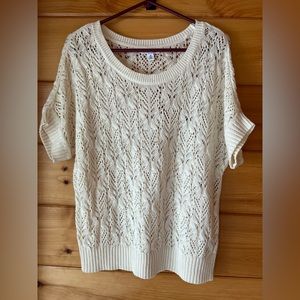 St. John’s Bay Crochet Cream Top - size (M)